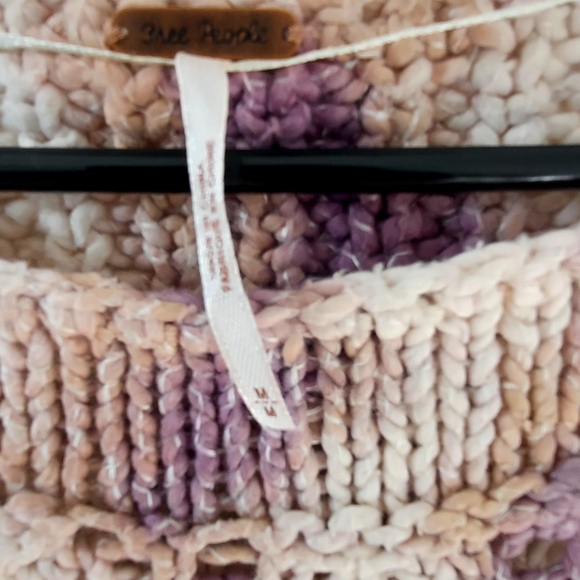 Free People- Tie Dye Women's Crochet Top in Cream and Purple- EUC Sz M - Picture 8 of 8